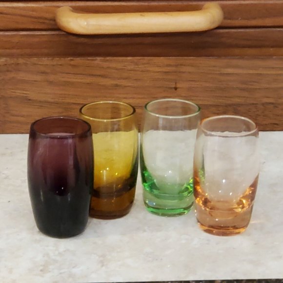 Set of 4 Colored Hand Blown Shot Glasses barware Korea art glass 2.25" - Picture 2 of 7